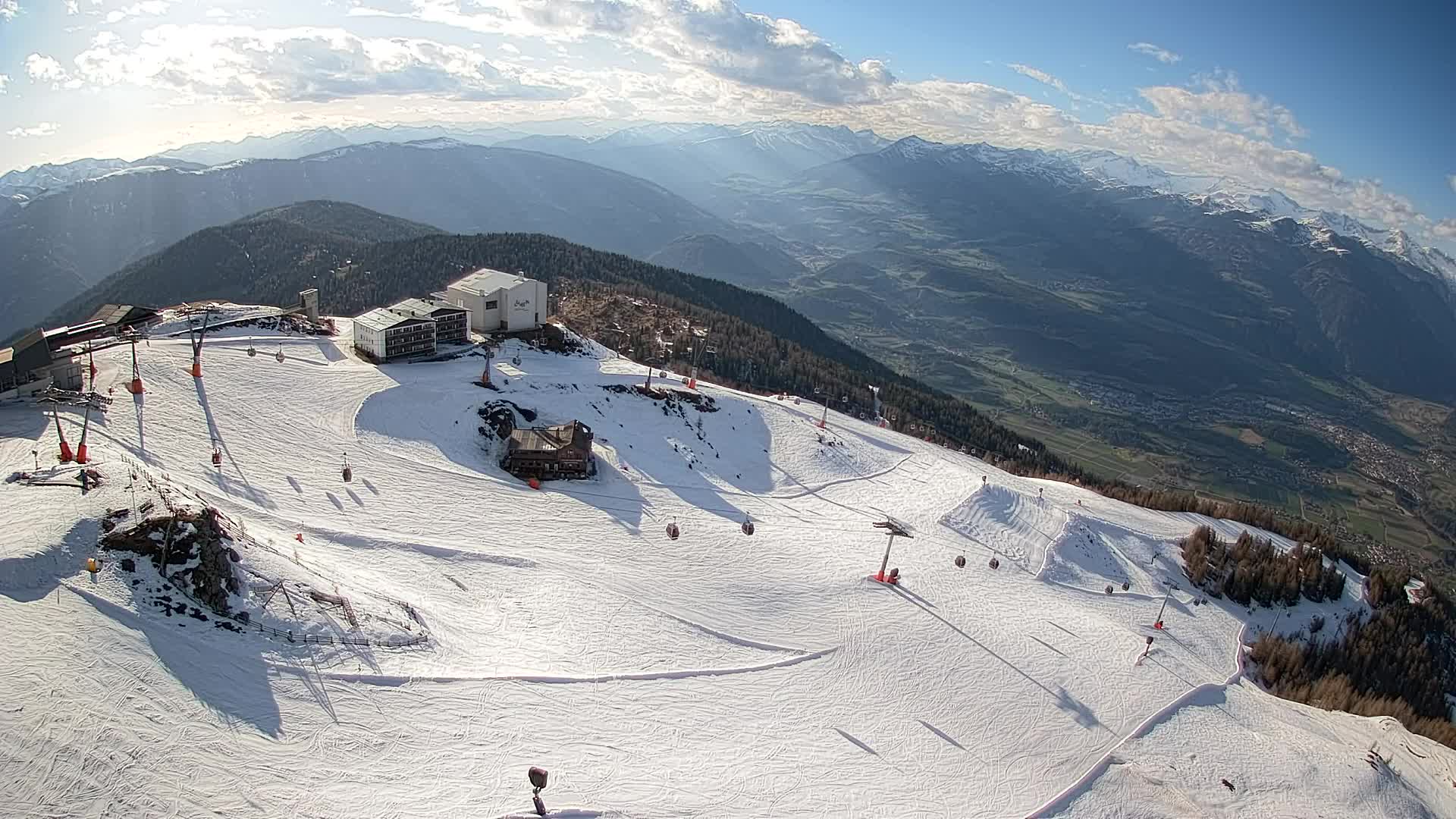Skigebiet Kronplatz Gipfel | Blick auf Bruneck