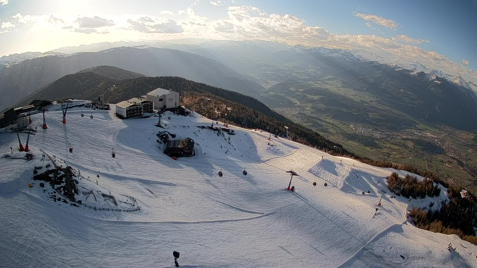 Station de ski Kronplatz sommet | vue sur Brunico
