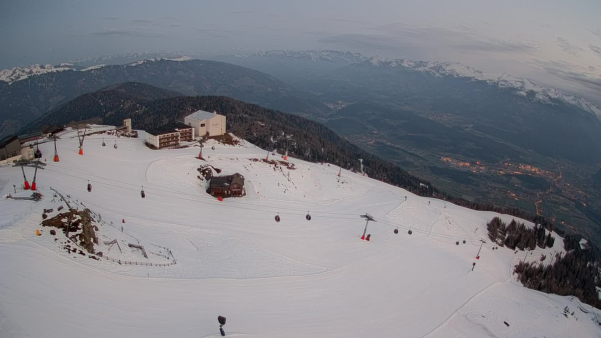 Smučišče Kronplatz – vrh | pogled na Bruneck