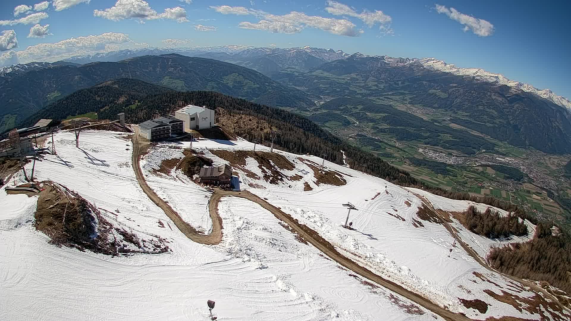 Cima estación de esquí Kronplatz | vista hacia Brunico