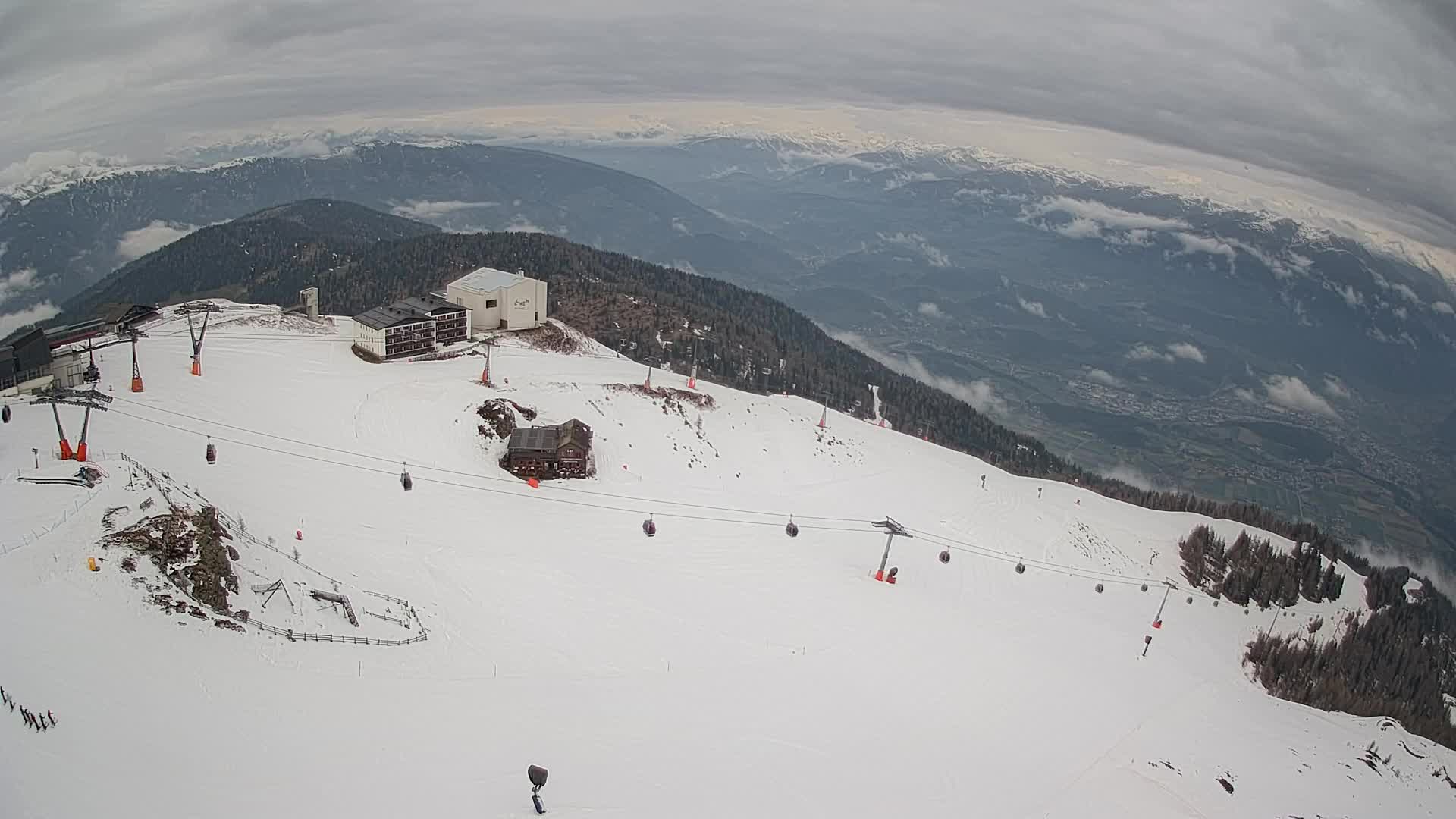 Skigebiet Kronplatz Gipfel | Blick auf Bruneck