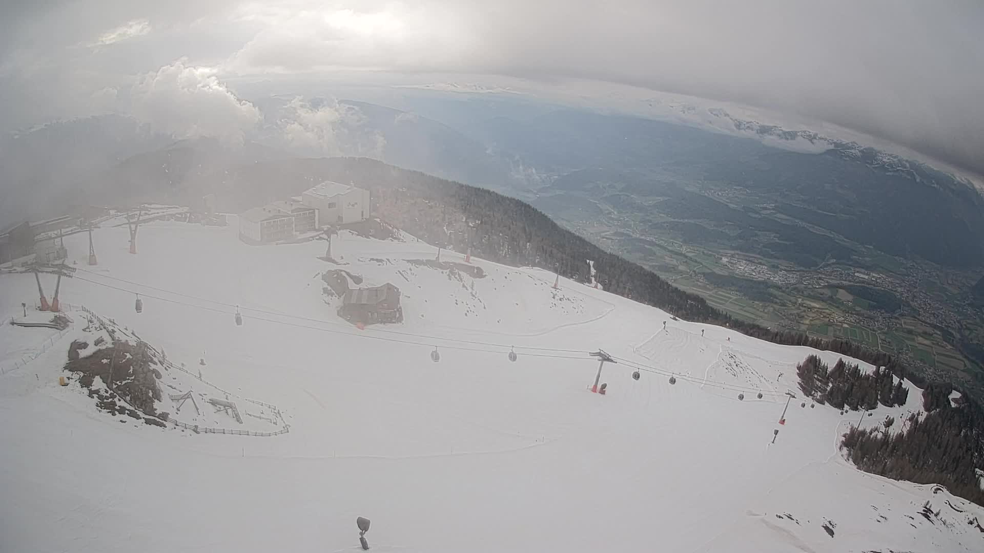 Skigebiet Kronplatz Gipfel | Blick auf Bruneck