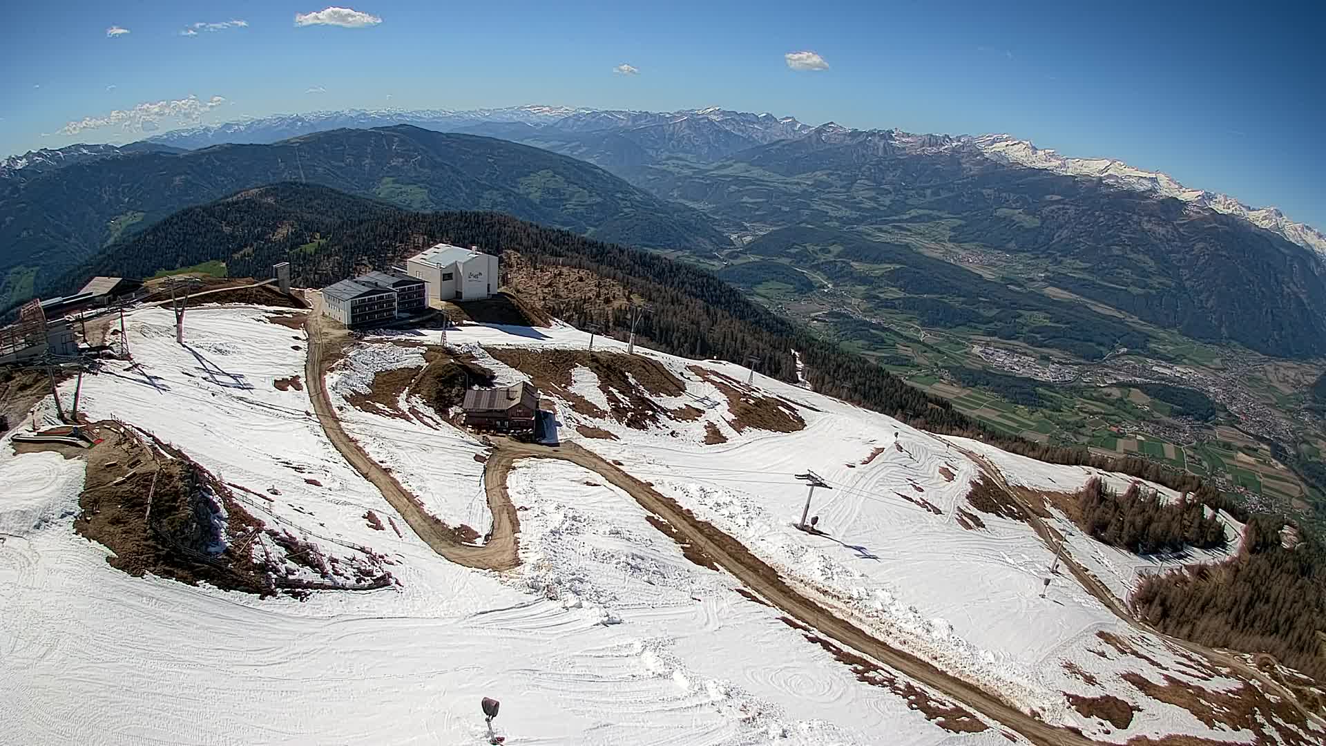Stazione sciistica di Plan de Corones | vista su Brunico