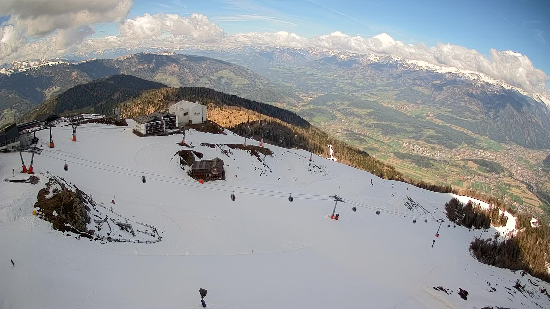 Stazione sciistica di Plan de Corones | vista su Brunico