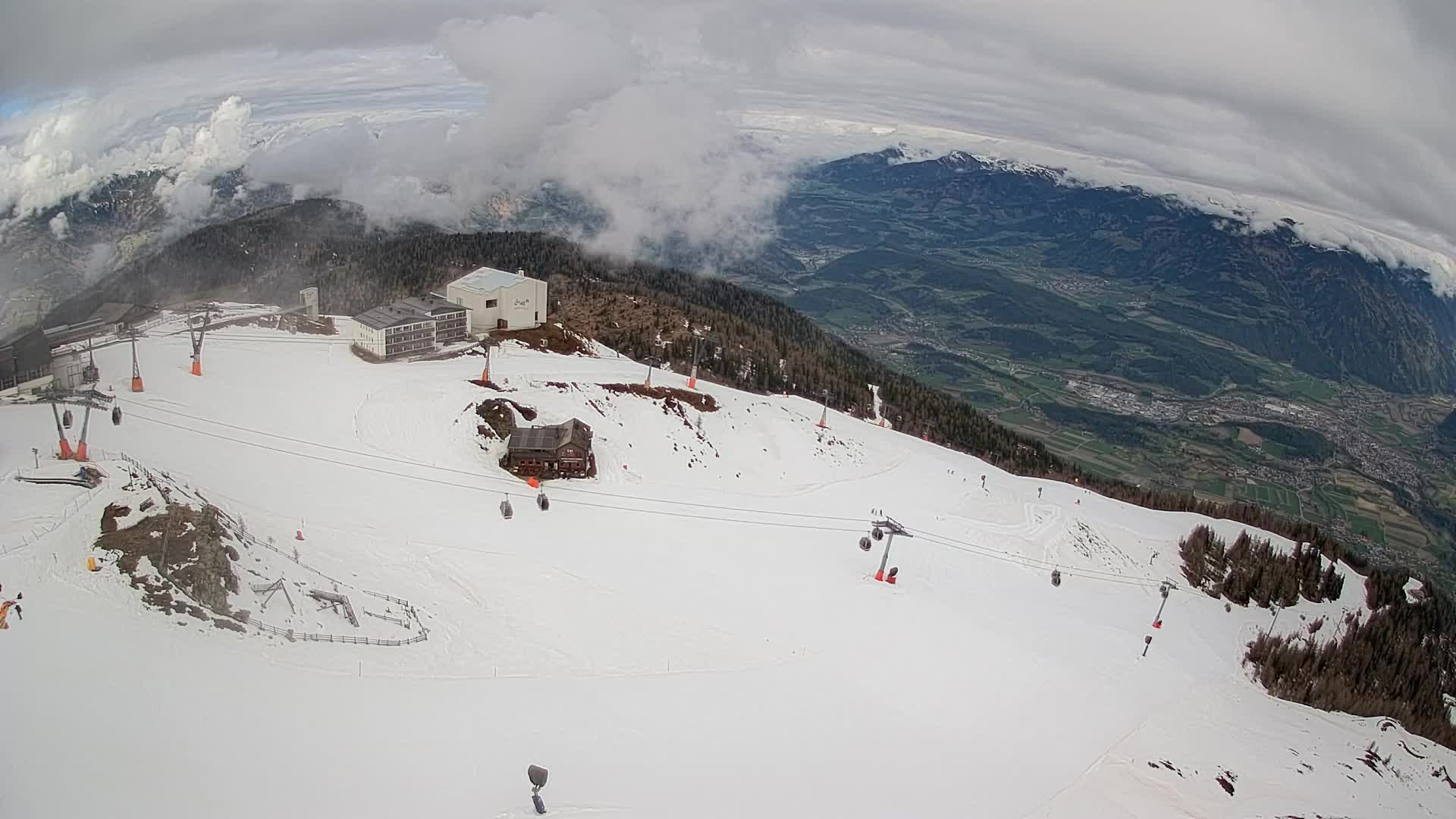 Station de ski Kronplatz sommet | vue sur Brunico