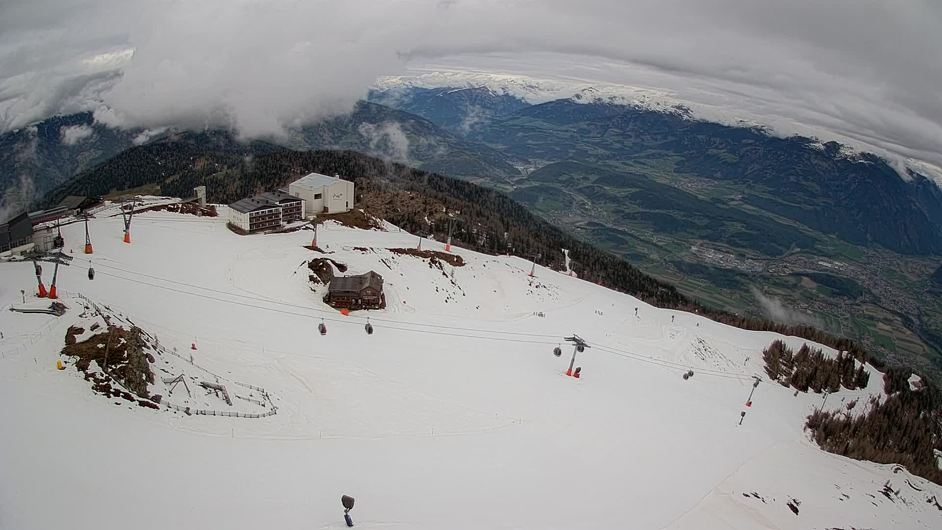 Skigebiet Kronplatz Gipfel | Blick auf Bruneck