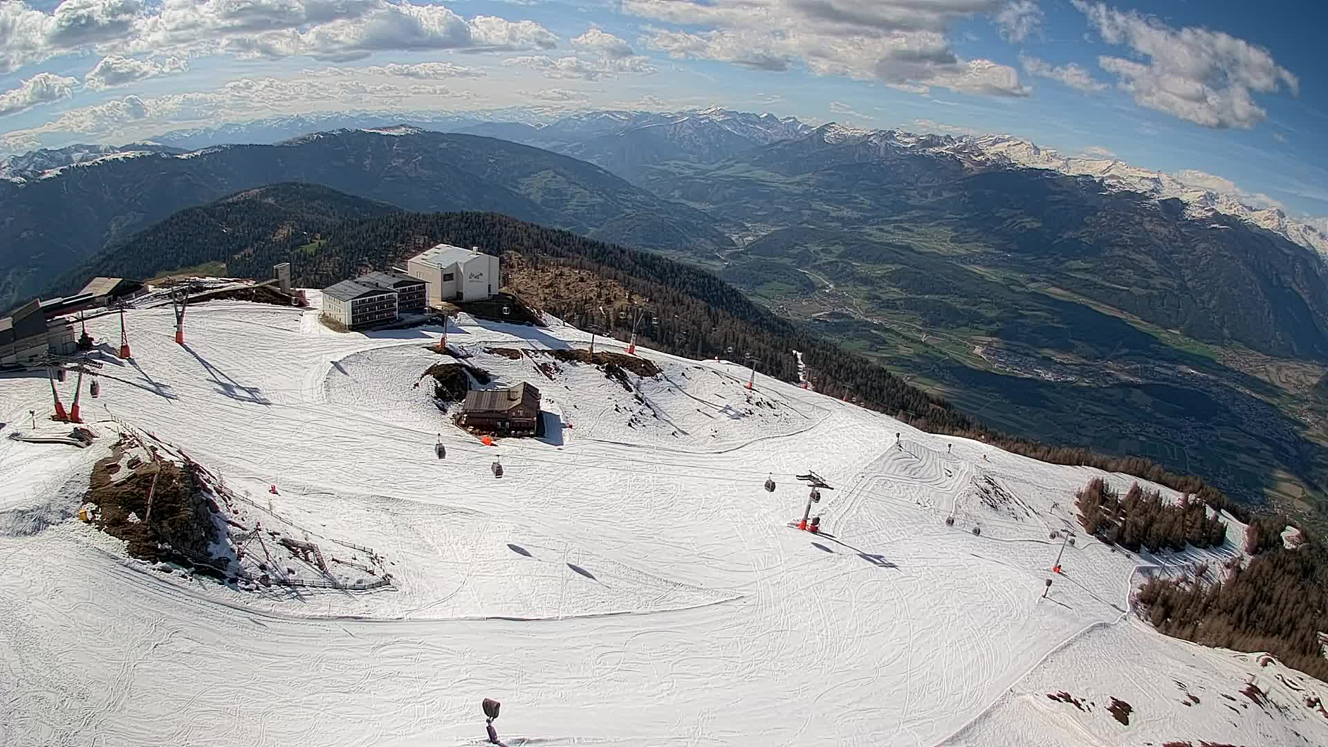 Station de ski Kronplatz sommet | vue sur Brunico