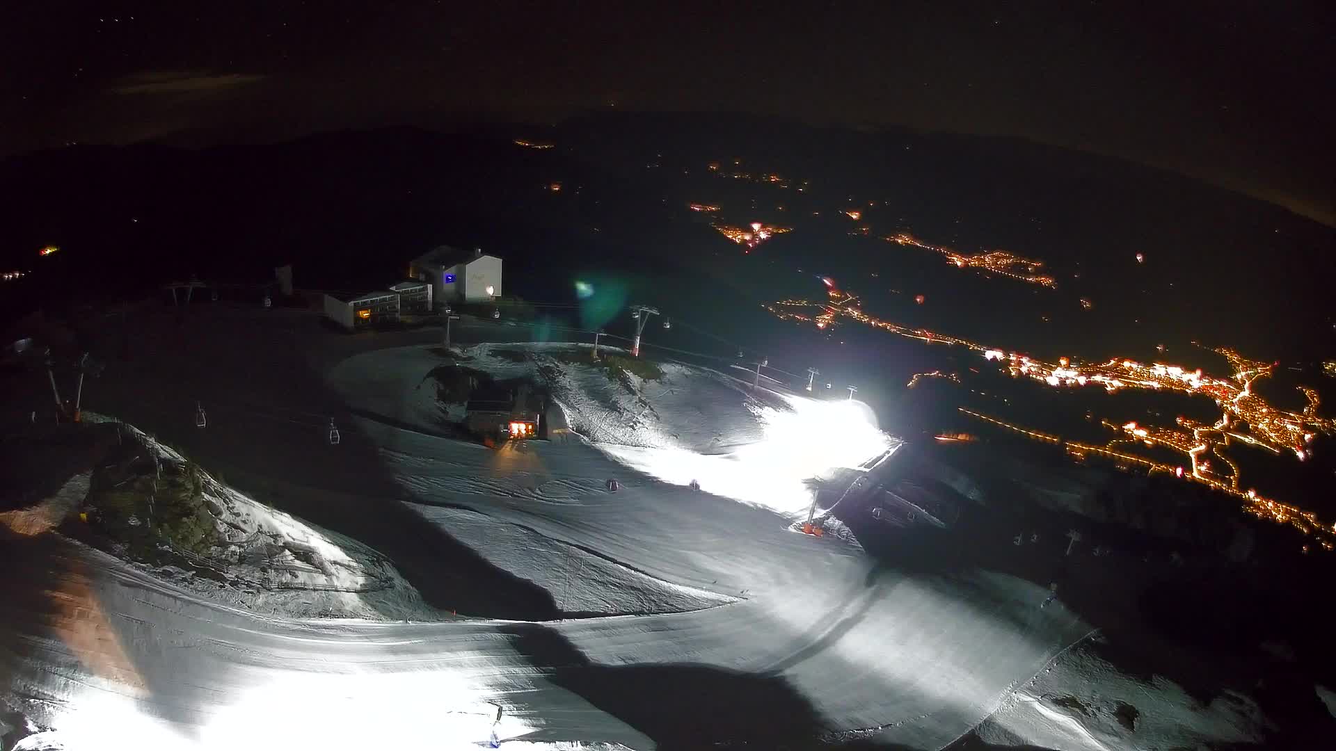 Cima estación de esquí Kronplatz | vista hacia Brunico