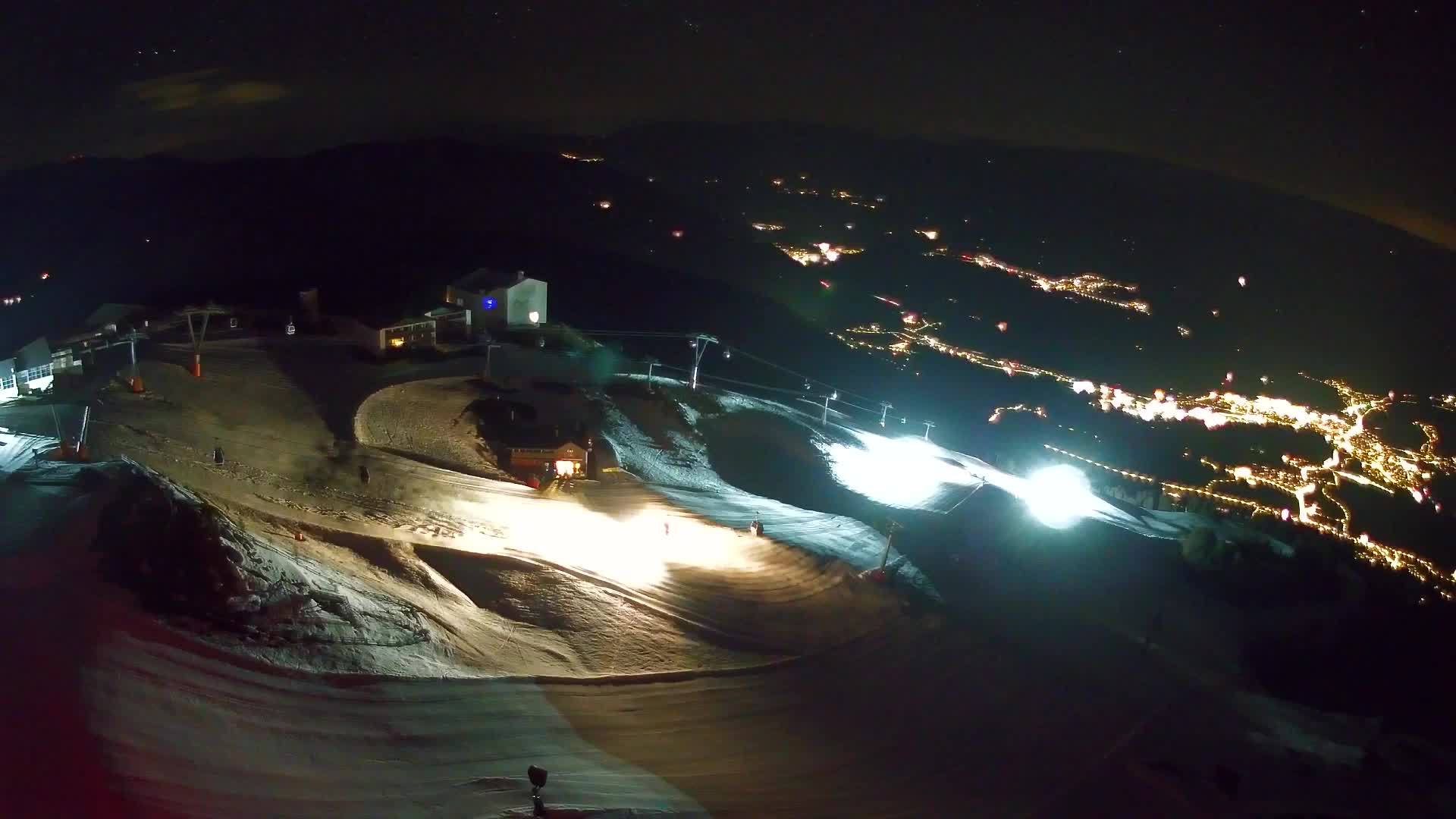 Cima estación de esquí Kronplatz | vista hacia Brunico