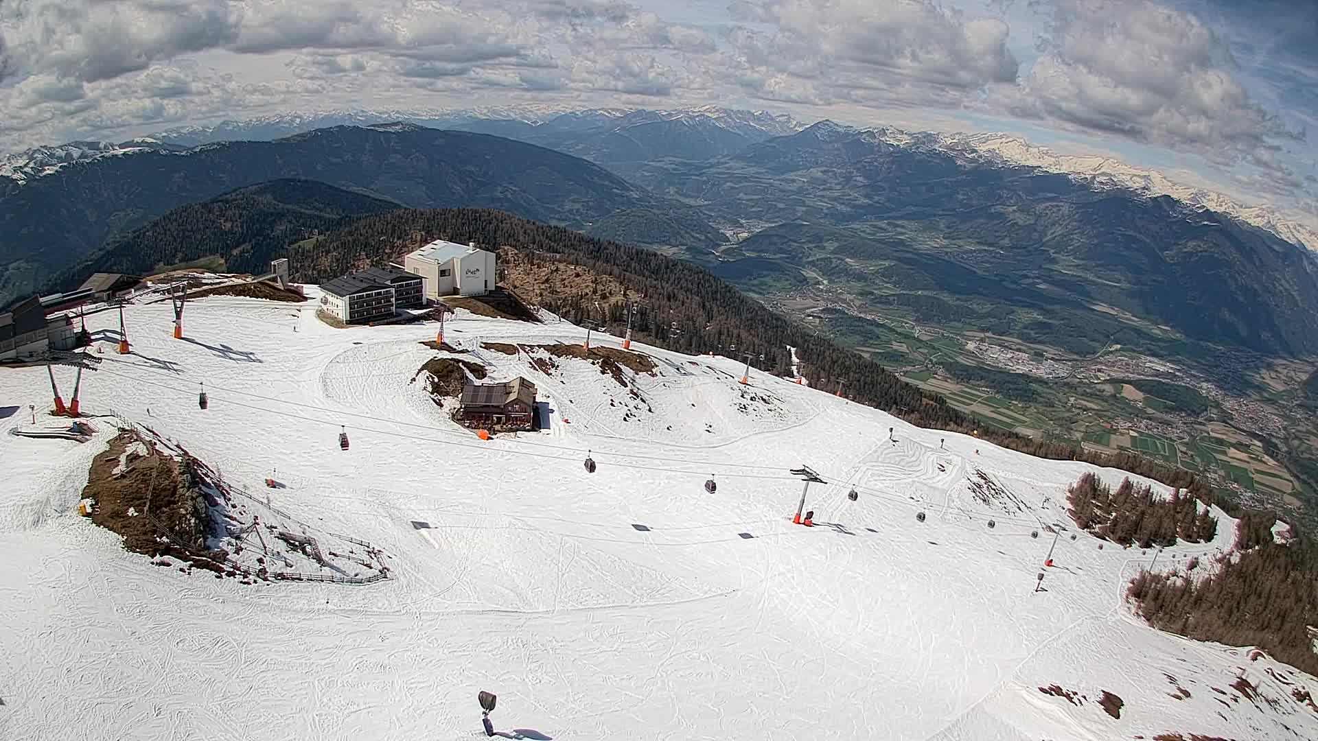 Skigebiet Kronplatz Gipfel | Blick auf Bruneck