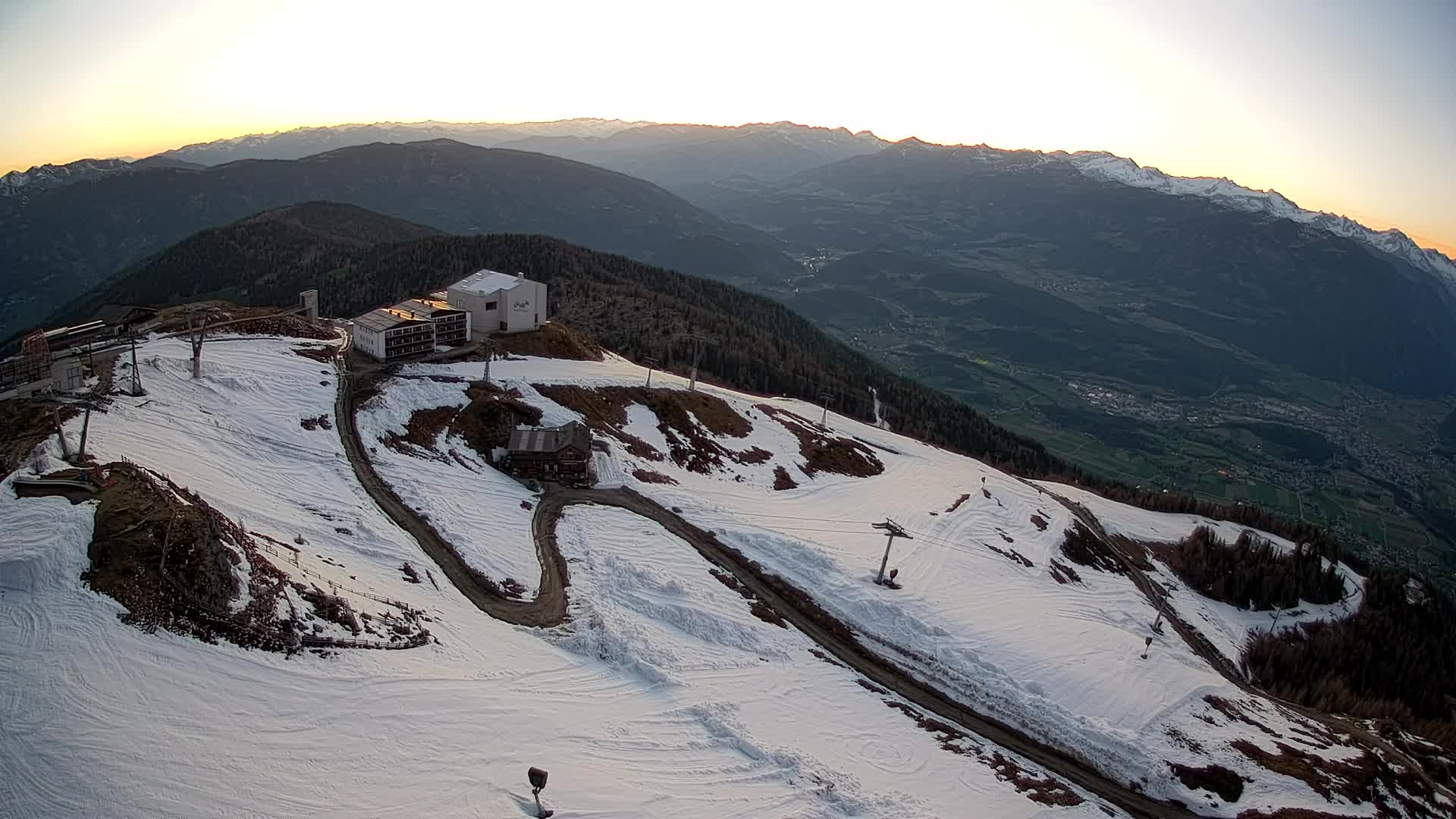 Stazione sciistica di Plan de Corones | vista su Brunico