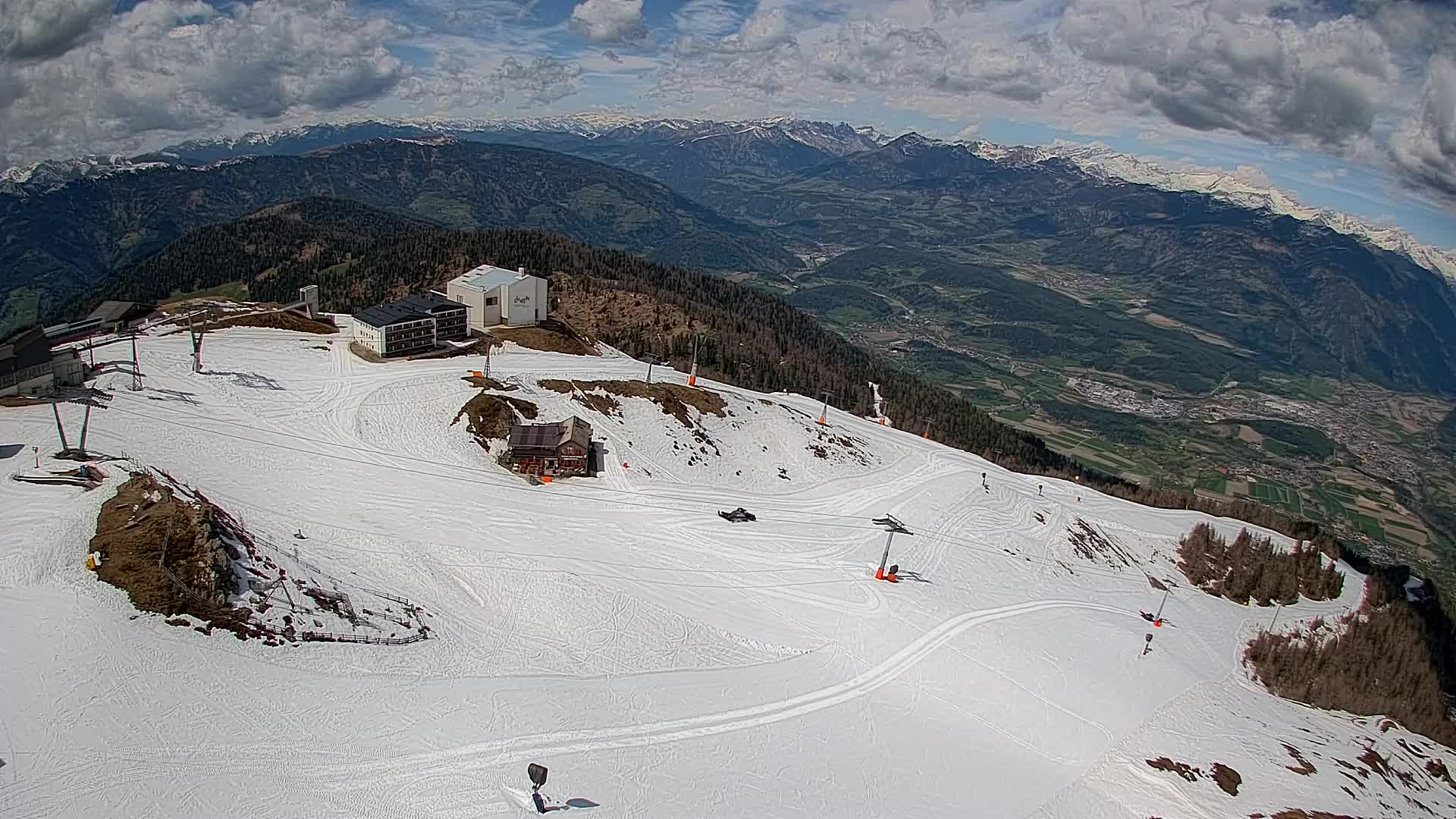 Stazione sciistica di Plan de Corones | vista su Brunico