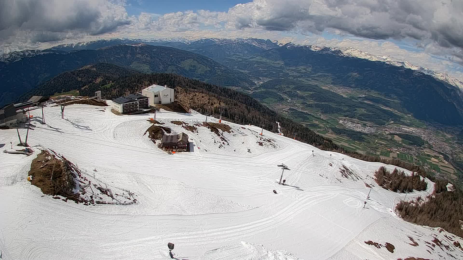 Stazione sciistica di Plan de Corones | vista su Brunico