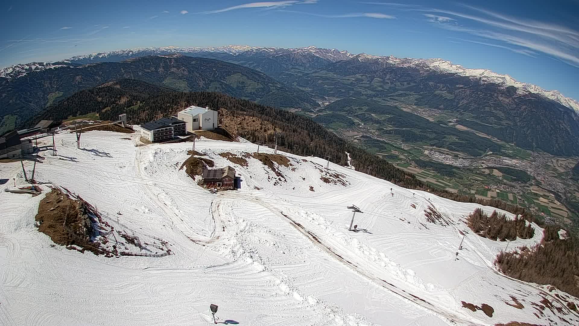 Cima estación de esquí Kronplatz | vista hacia Brunico