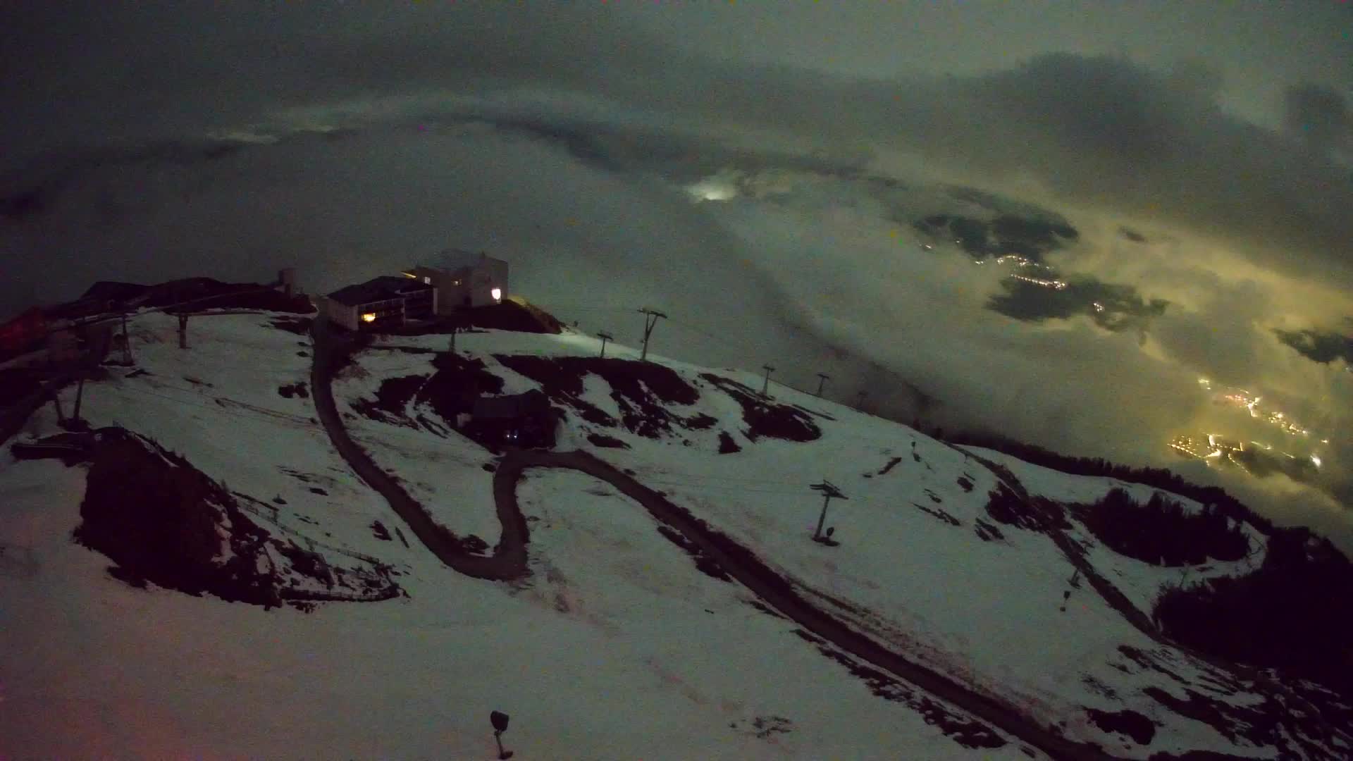 Stazione sciistica di Plan de Corones | vista su Brunico