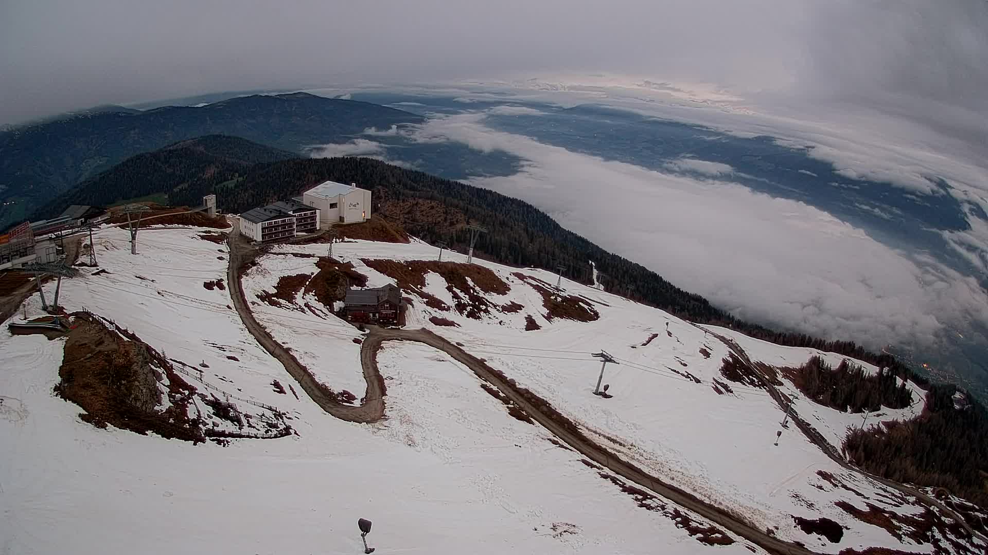 Stazione sciistica di Plan de Corones | vista su Brunico