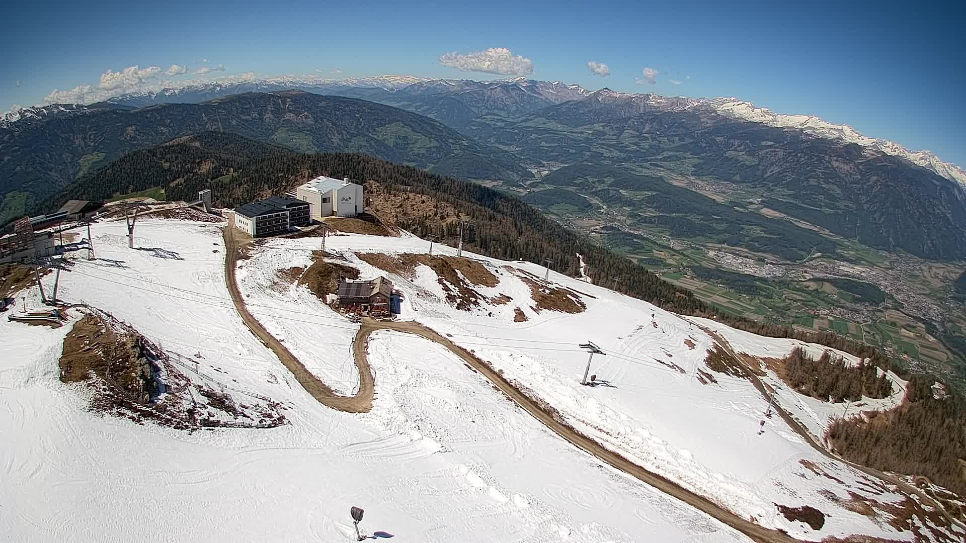 Cima estación de esquí Kronplatz | vista hacia Brunico