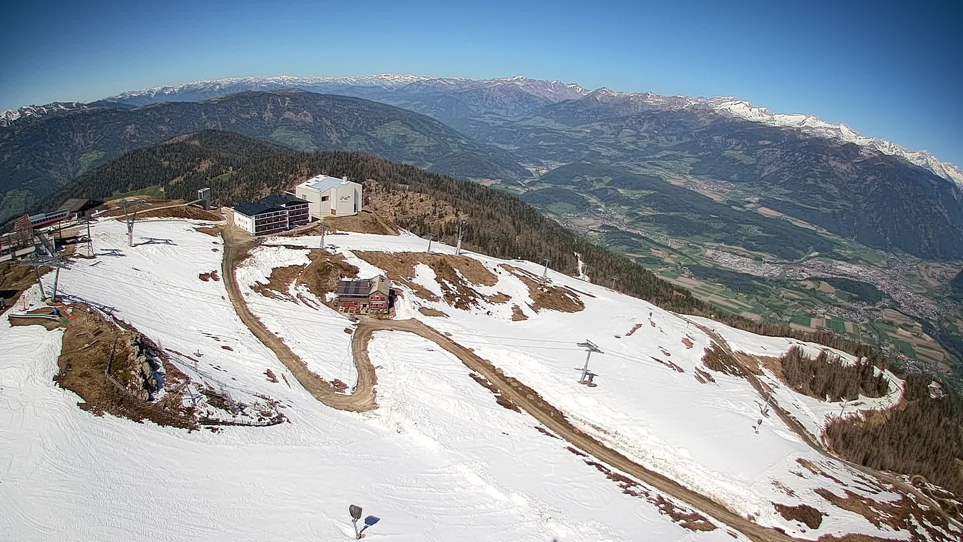 Stazione sciistica di Plan de Corones | vista su Brunico