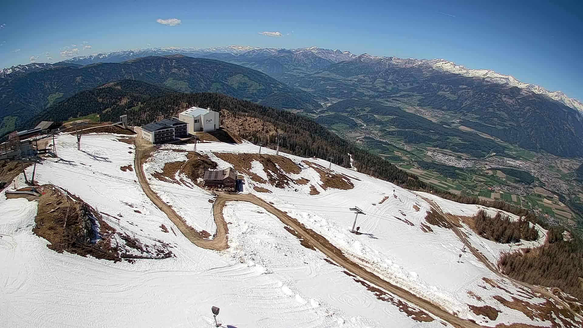 Cima estación de esquí Kronplatz | vista hacia Brunico