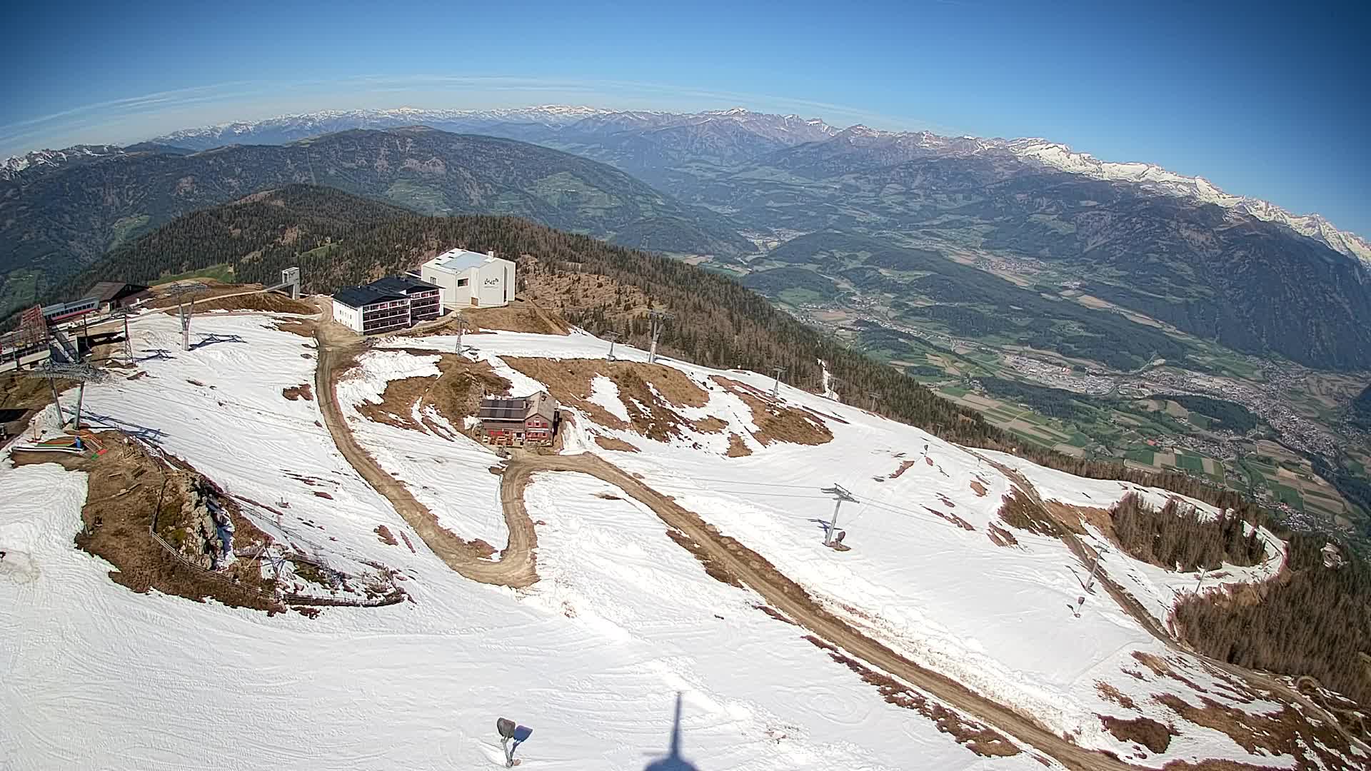 Cima estación de esquí Kronplatz | vista hacia Brunico