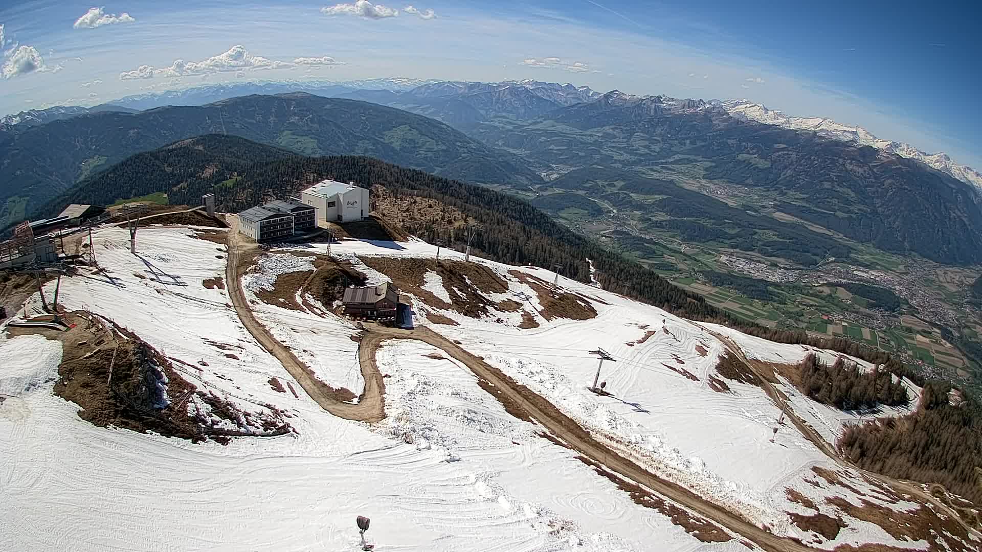 Stazione sciistica di Plan de Corones | vista su Brunico