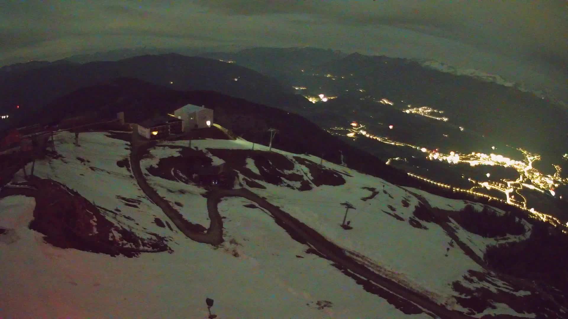 Stazione sciistica di Plan de Corones | vista su Brunico