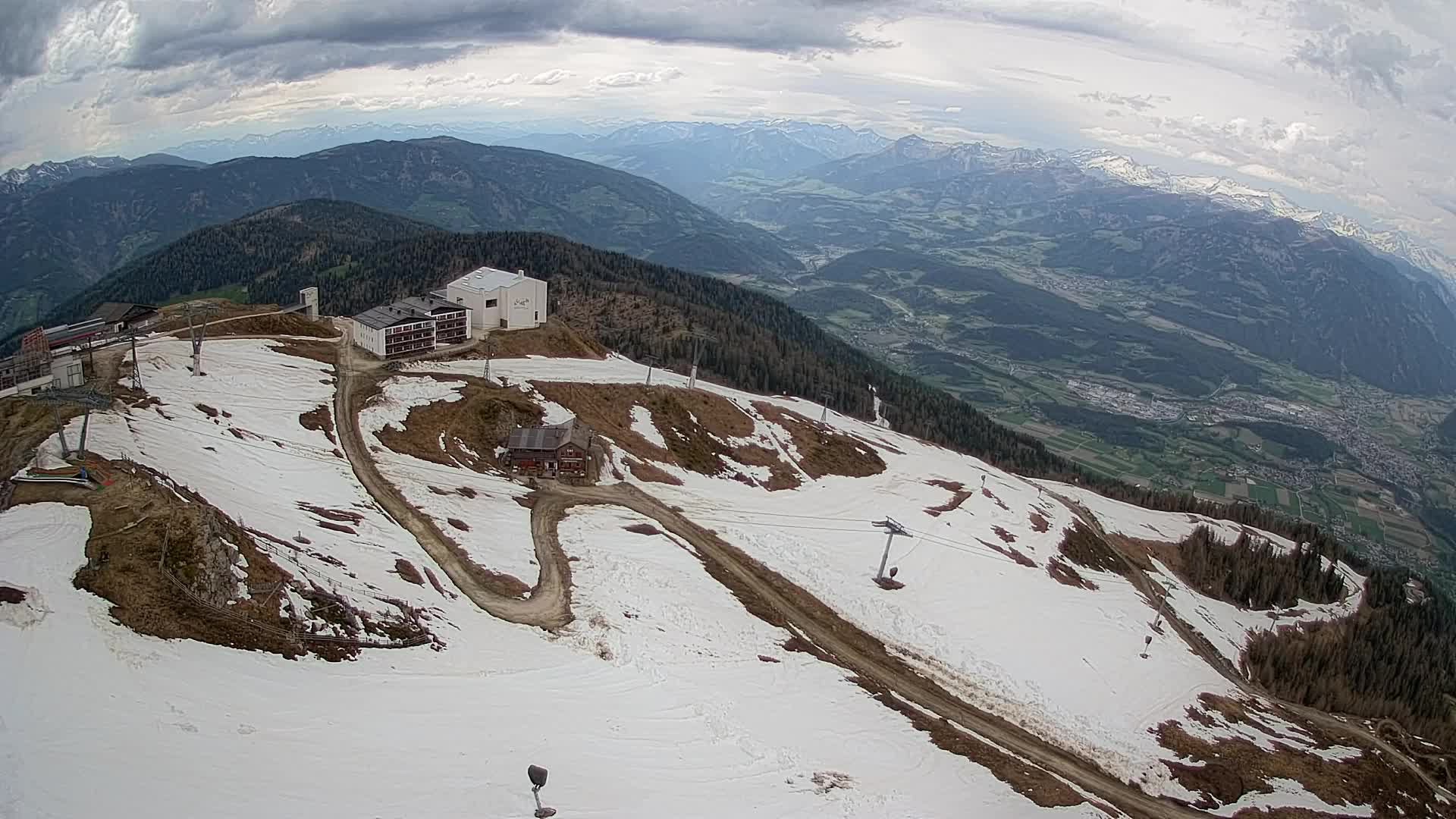 Stazione sciistica di Plan de Corones | vista su Brunico