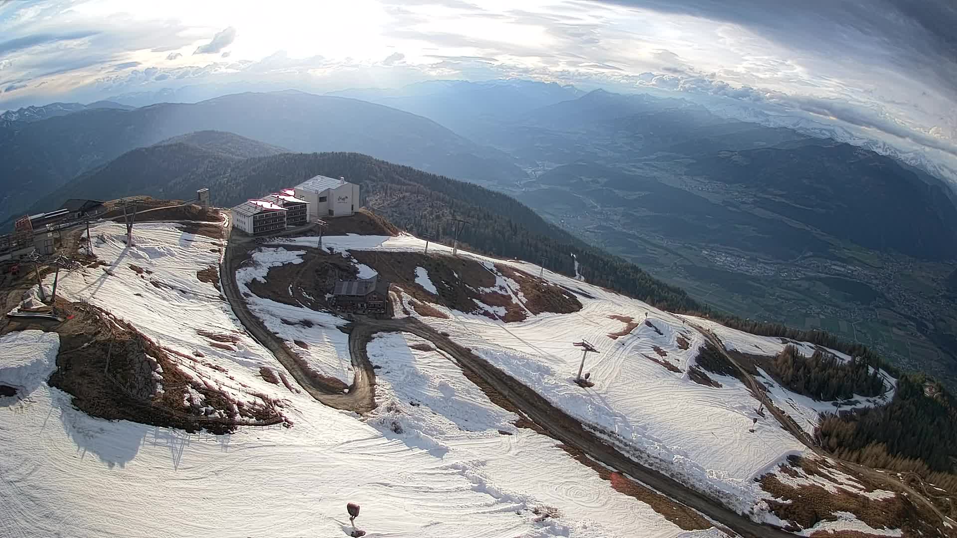 Stazione sciistica di Plan de Corones | vista su Brunico