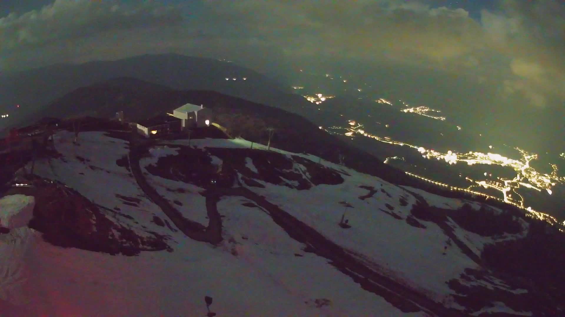 Kronplatz peak Ski resort | view to Bruneck