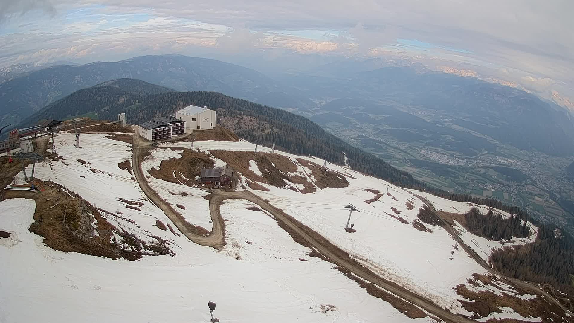 Stazione sciistica di Plan de Corones | vista su Brunico