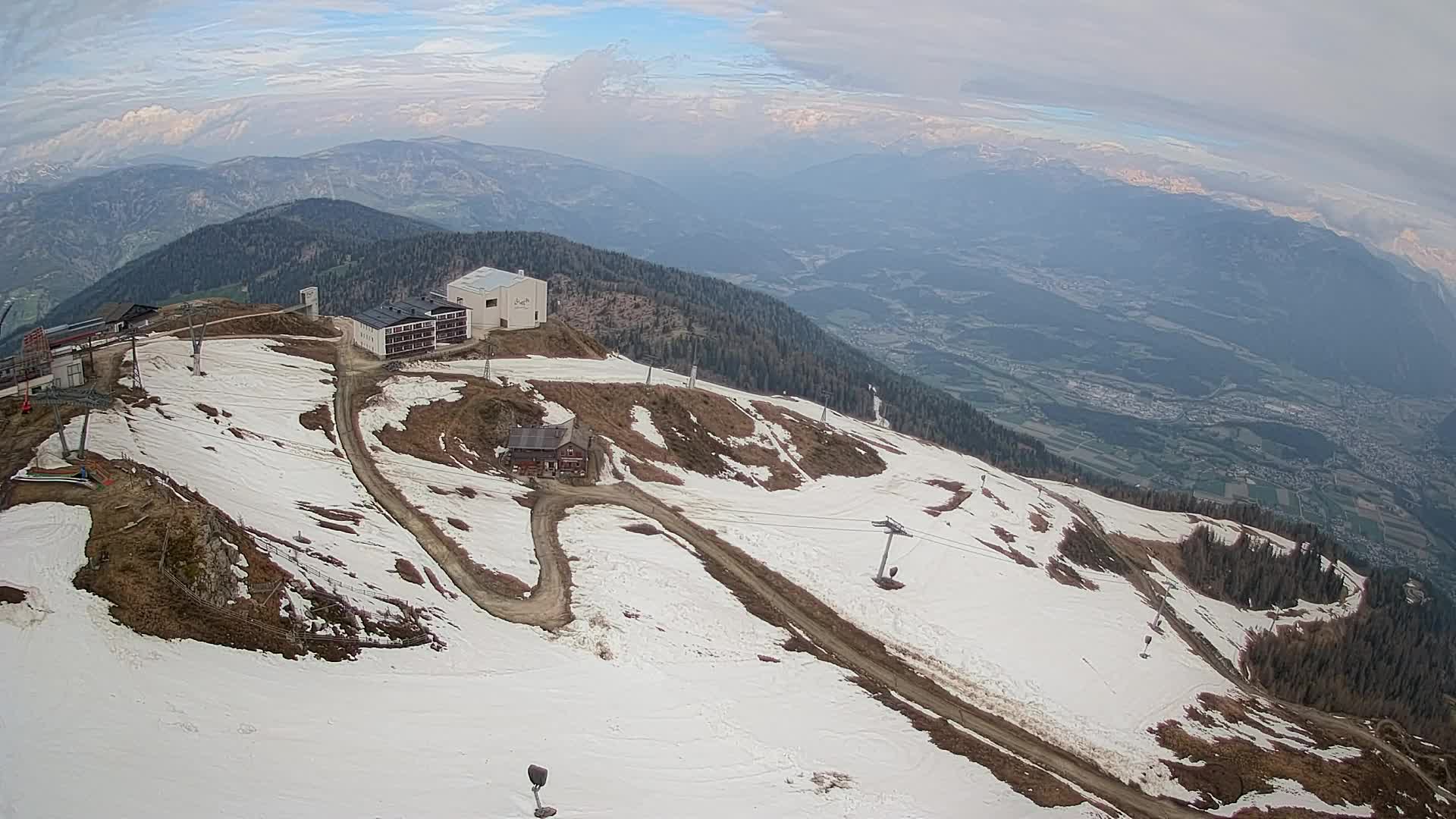 Stazione sciistica di Plan de Corones | vista su Brunico