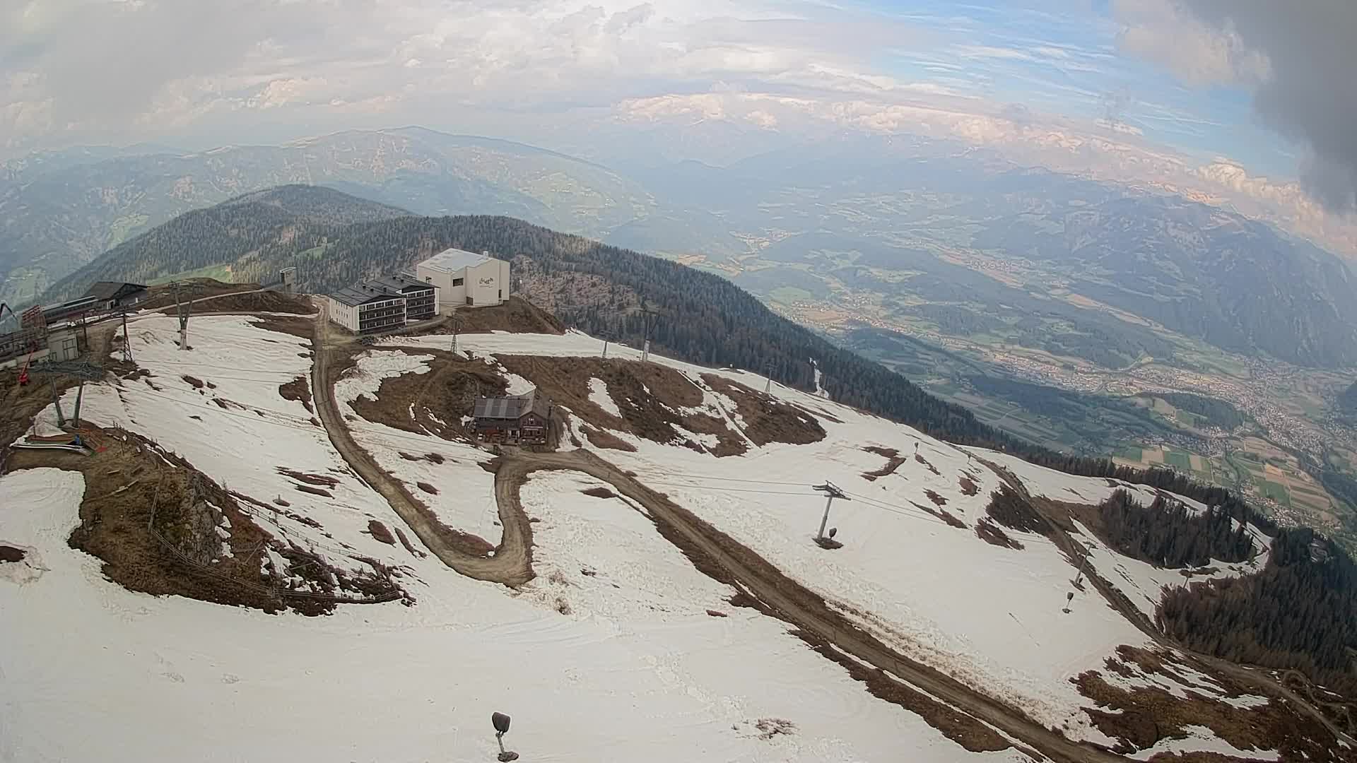 Stazione sciistica di Plan de Corones | vista su Brunico