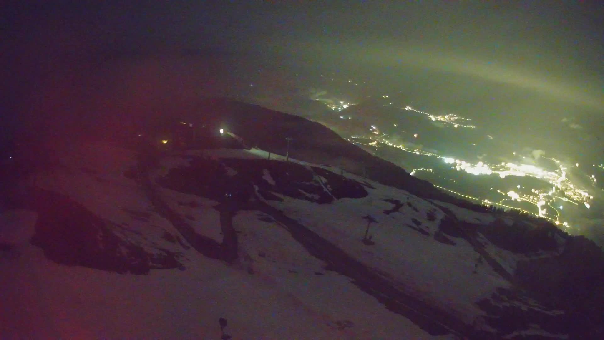 Cima estación de esquí Kronplatz | vista hacia Brunico