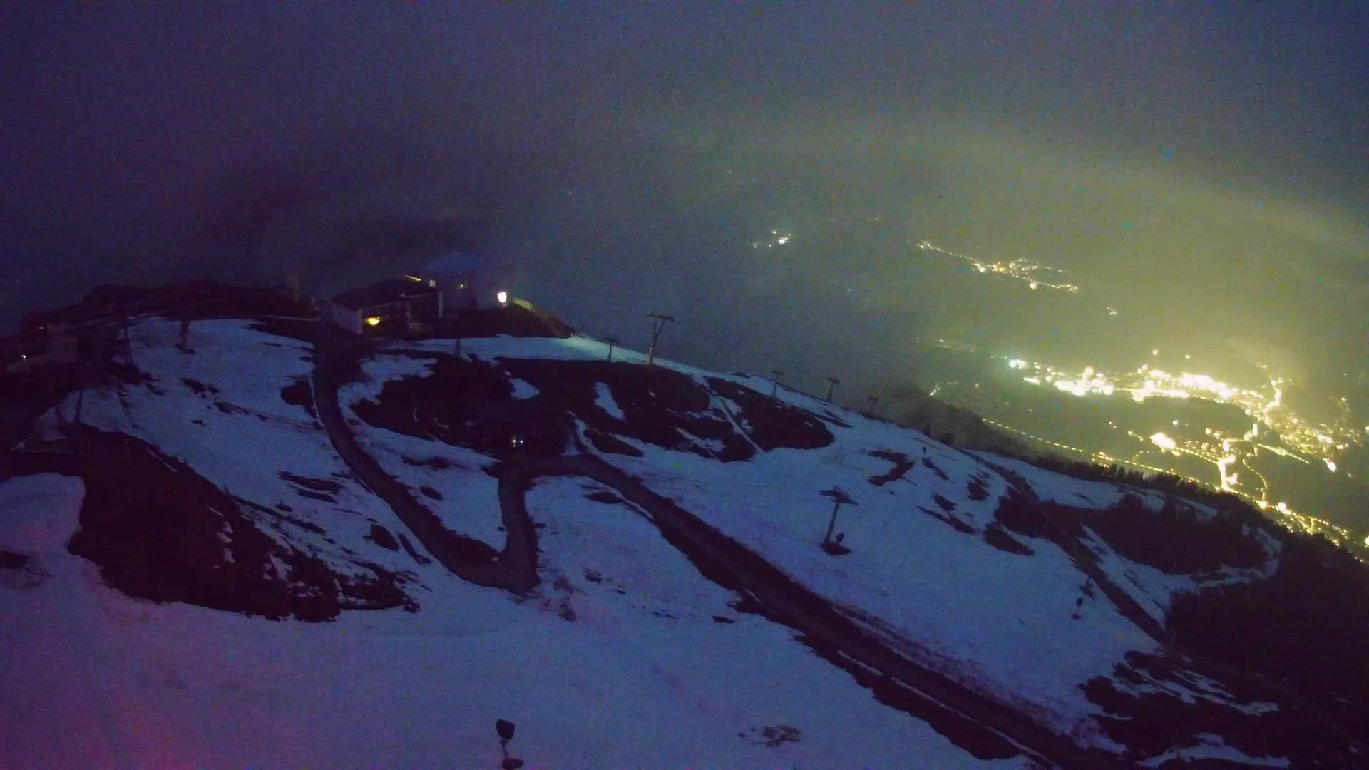 Cima estación de esquí Kronplatz | vista hacia Brunico