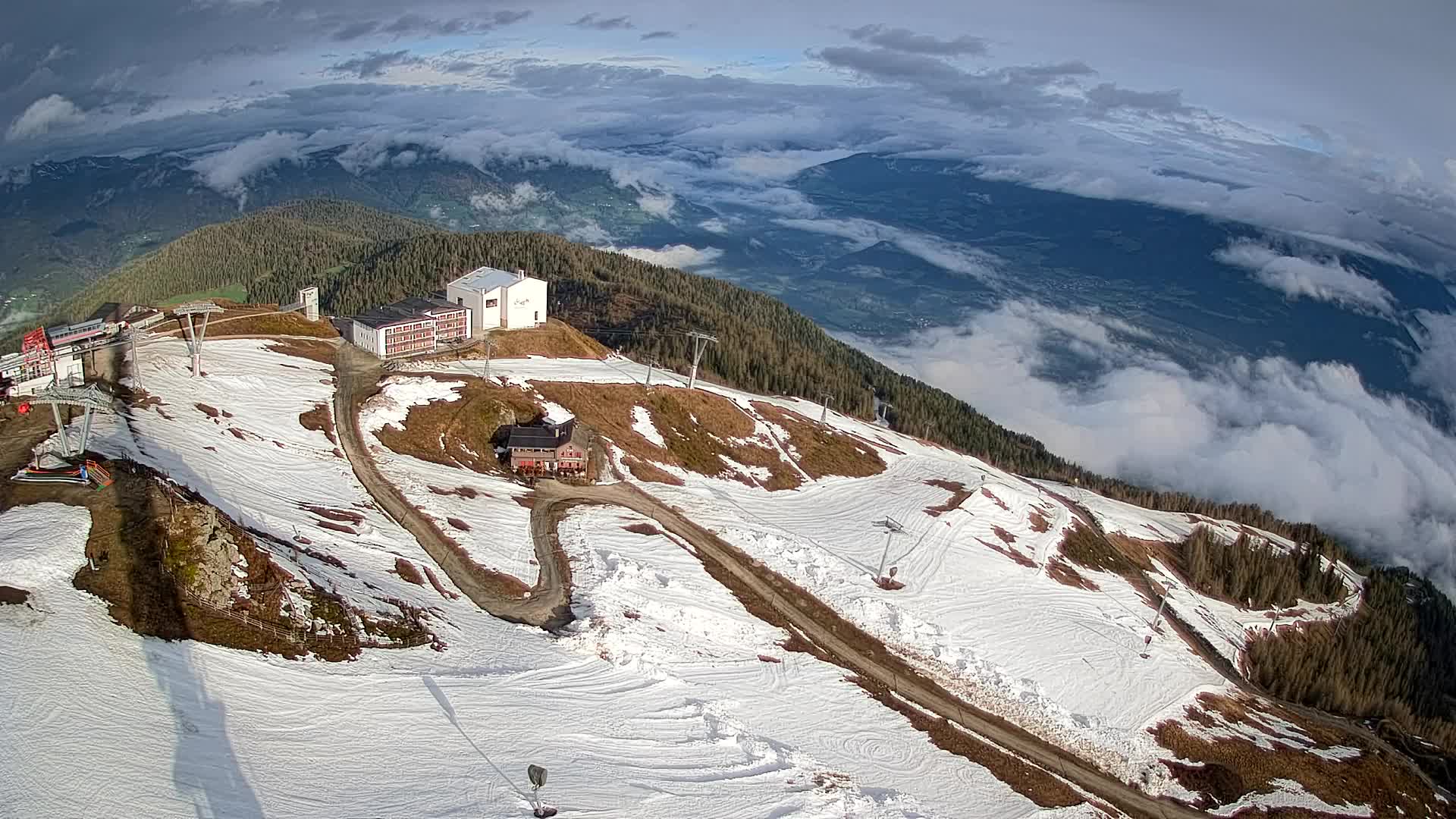 Stazione sciistica di Plan de Corones | vista su Brunico