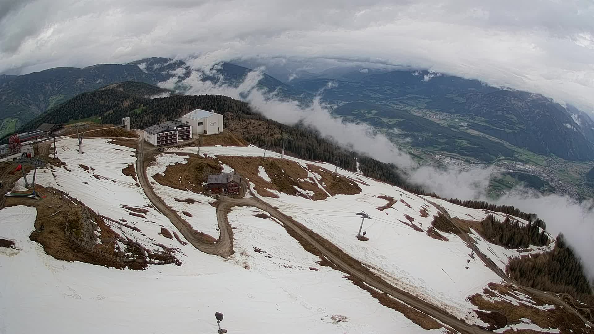 Stazione sciistica di Plan de Corones | vista su Brunico