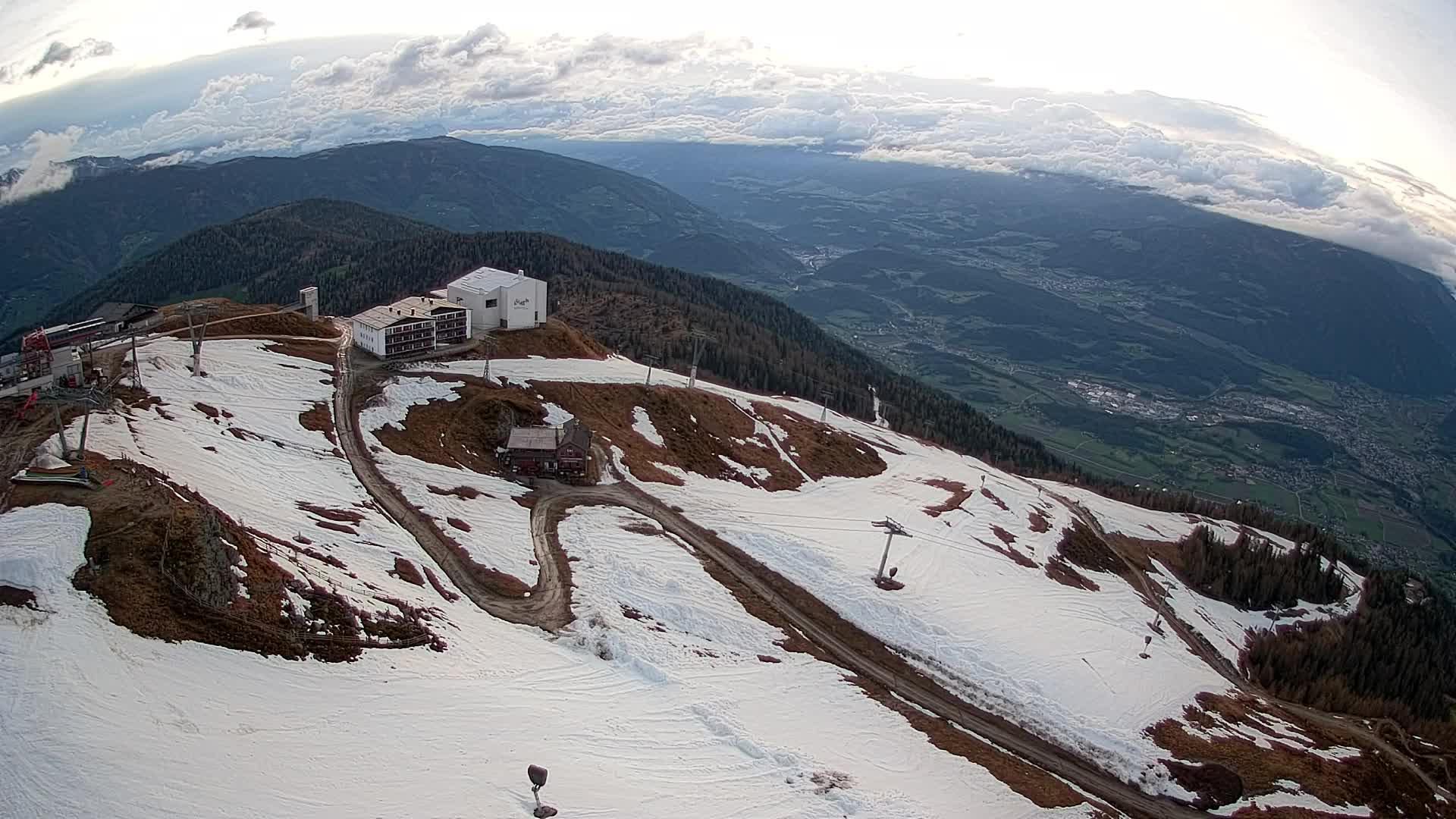 Station de ski Kronplatz sommet | vue sur Brunico