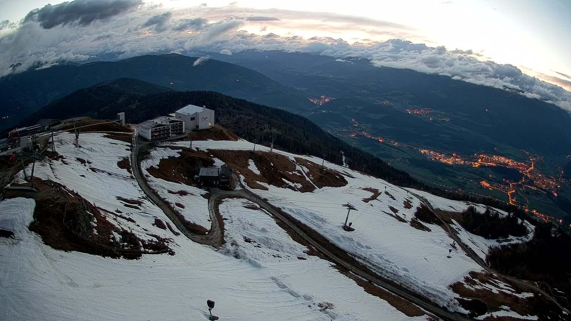 Stazione sciistica di Plan de Corones | vista su Brunico