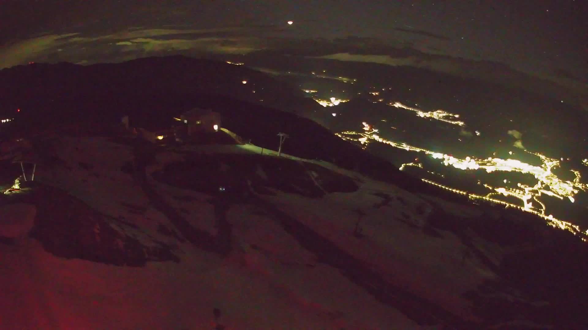 Cima estación de esquí Kronplatz | vista hacia Brunico