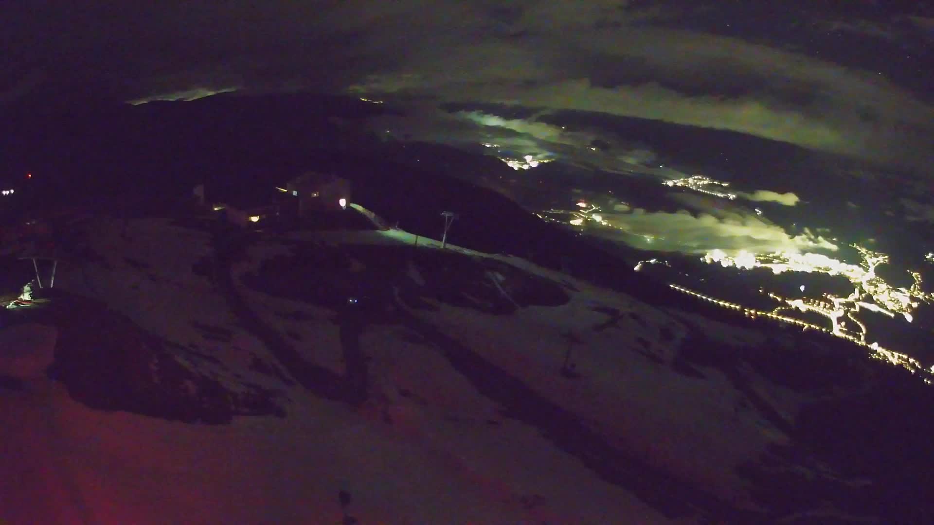 Cima estación de esquí Kronplatz | vista hacia Brunico