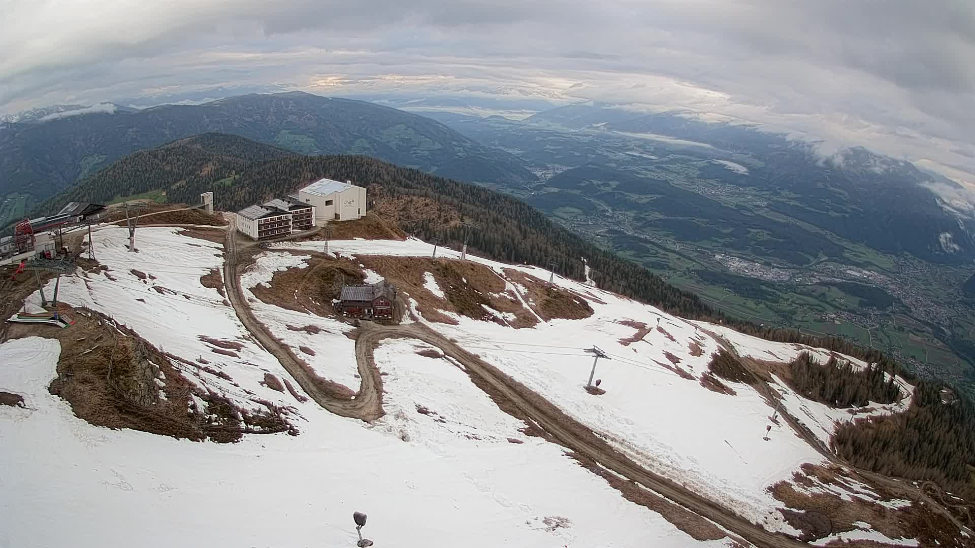 Station de ski Kronplatz sommet | vue sur Brunico