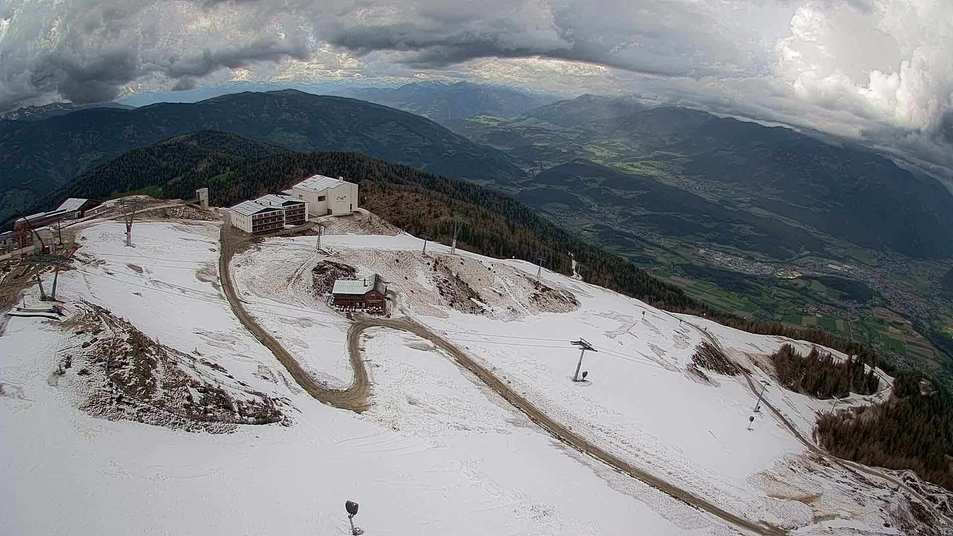 Skigebiet Kronplatz Gipfel | Blick auf Bruneck