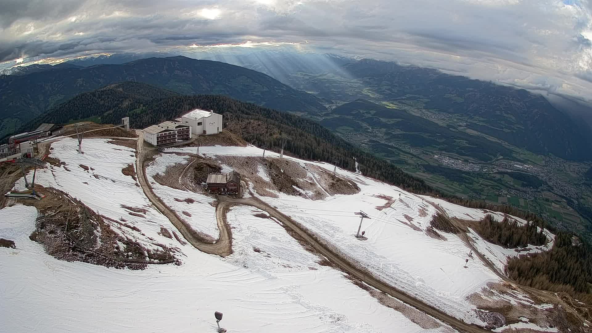 Station de ski Kronplatz sommet | vue sur Brunico