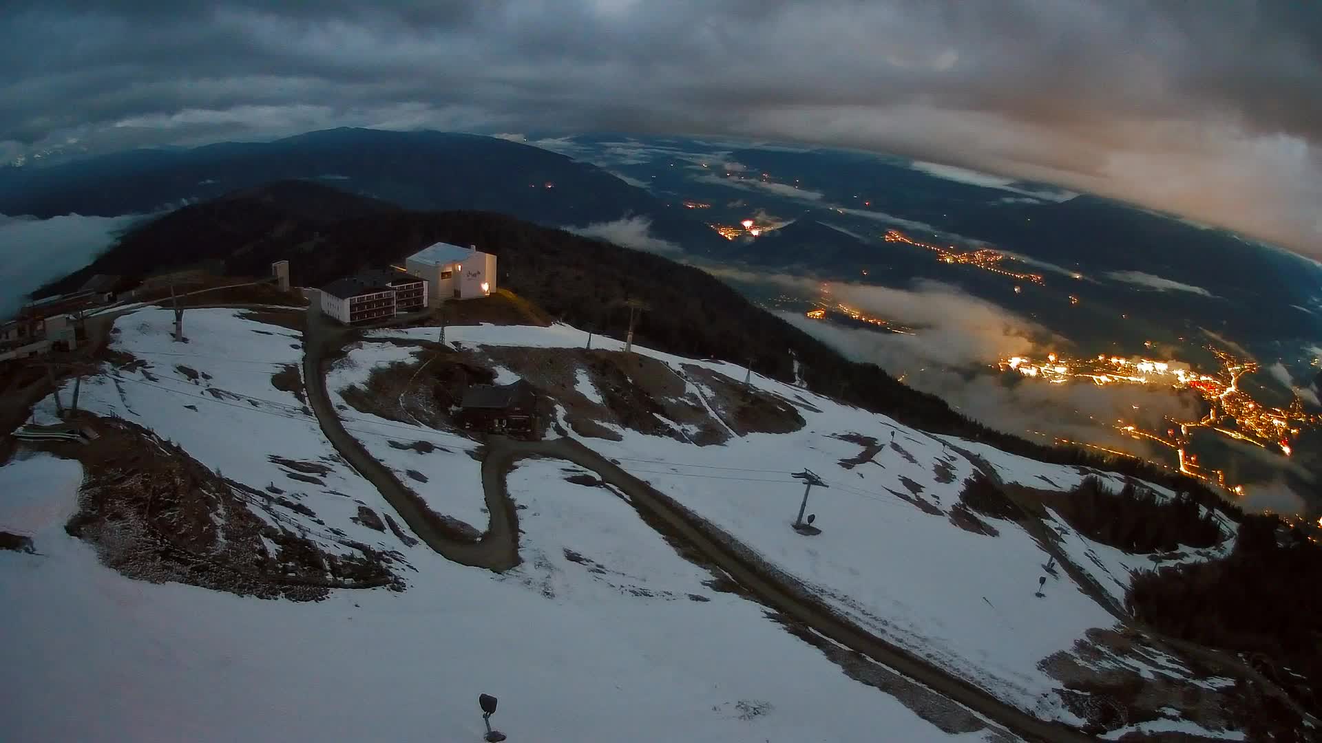 Skigebiet Kronplatz Gipfel | Blick auf Bruneck