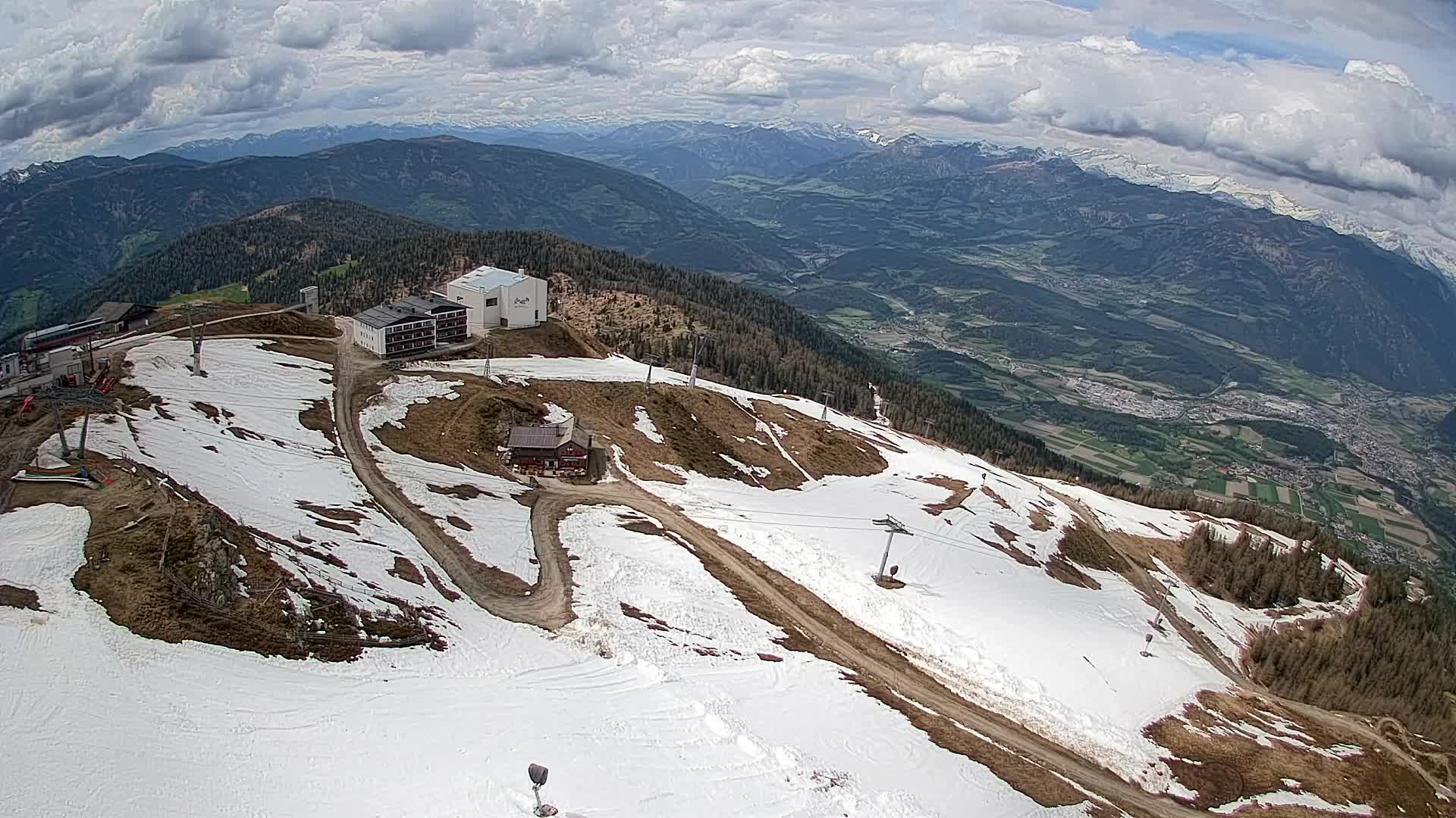 Stazione sciistica di Plan de Corones | vista su Brunico
