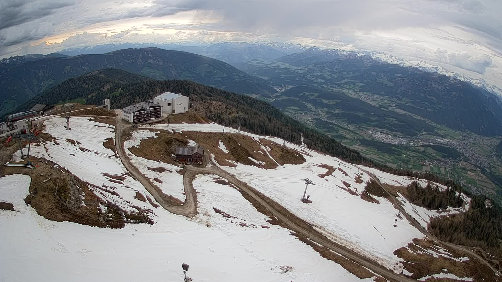 Skigebiet Kronplatz Gipfel | Blick auf Bruneck