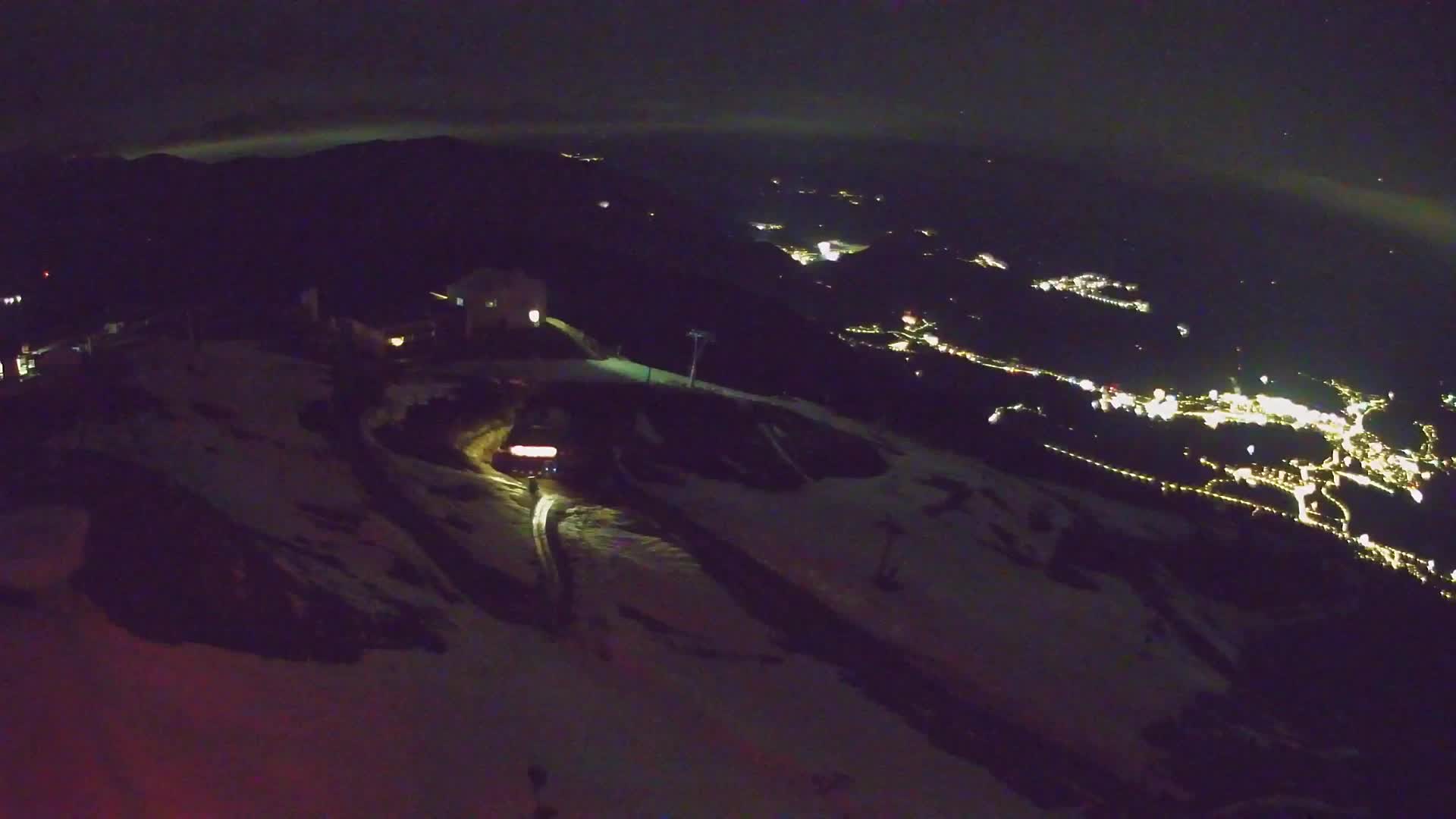 Cima estación de esquí Kronplatz | vista hacia Brunico