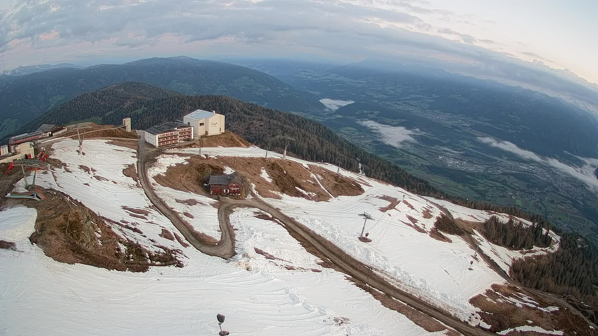 Skigebiet Kronplatz Gipfel | Blick auf Bruneck