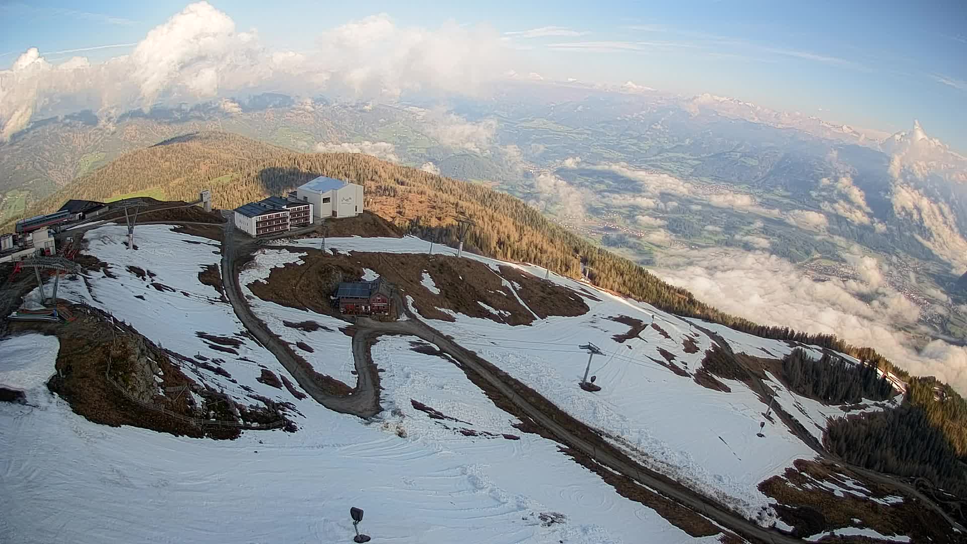 Stazione sciistica di Plan de Corones | vista su Brunico