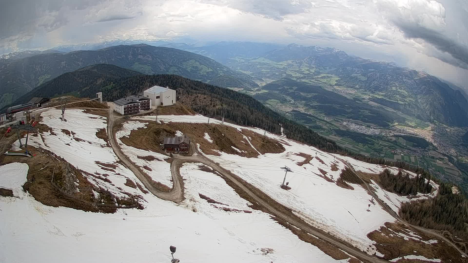Stazione sciistica di Plan de Corones | vista su Brunico